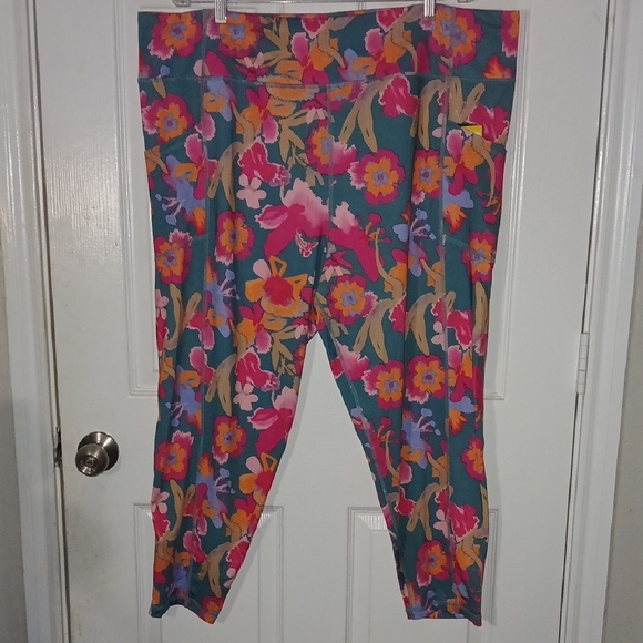 Floral Activeware Plus Size Bottoms - Picture 2 of 8